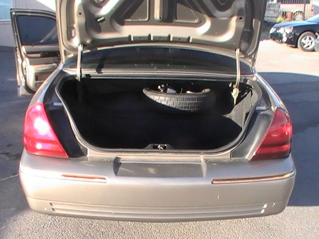 Mercury Grand Marquis 2003 photo 2