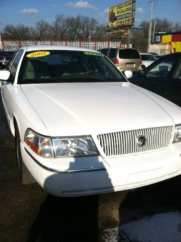 Mercury Grand Marquis 2003 photo 2