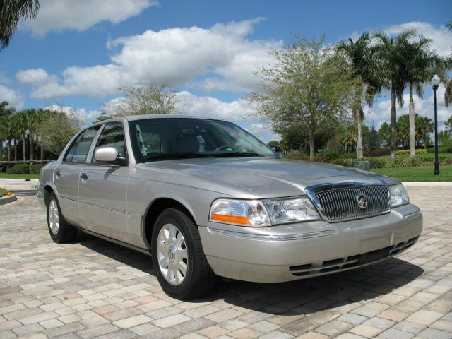 Mercury Grand Marquis 2003 photo 2