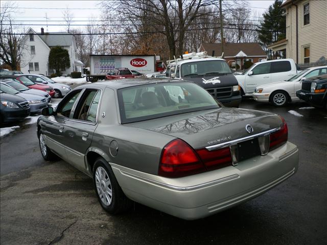 Mercury Grand Marquis 2004 photo 2