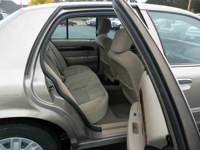Mercury Grand Marquis 2004 photo 4