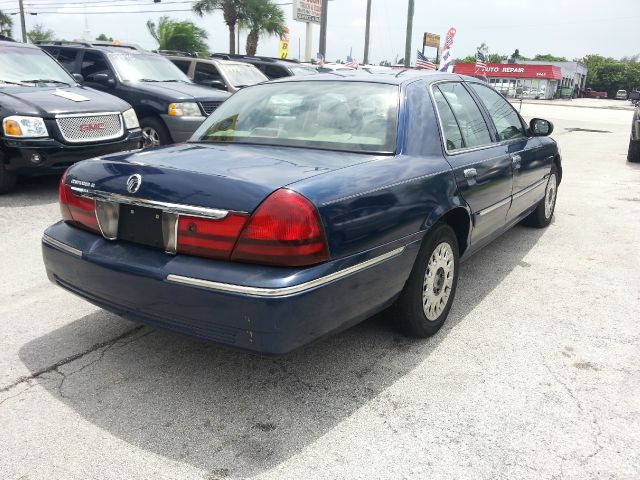 Mercury Grand Marquis 2004 photo 2