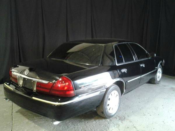 Mercury Grand Marquis 2004 photo 2