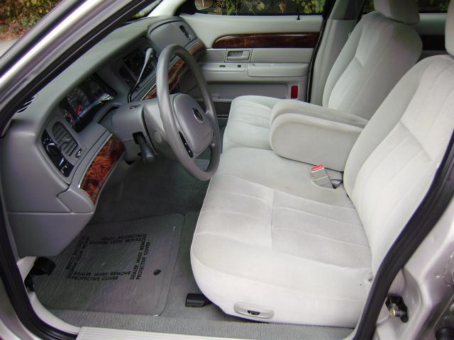 Mercury Grand Marquis 2004 photo 2