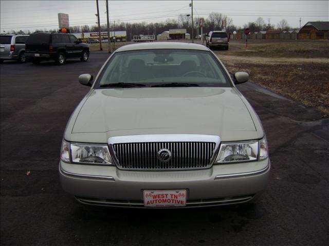 Mercury Grand Marquis 2004 photo 2