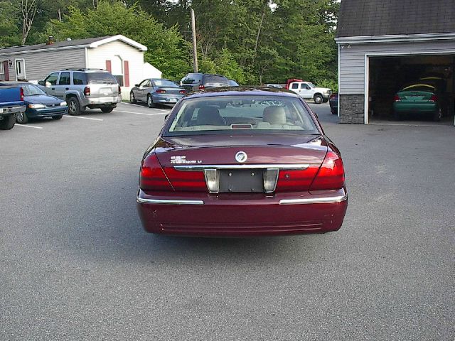 Mercury Grand Marquis LS Premium Sedan