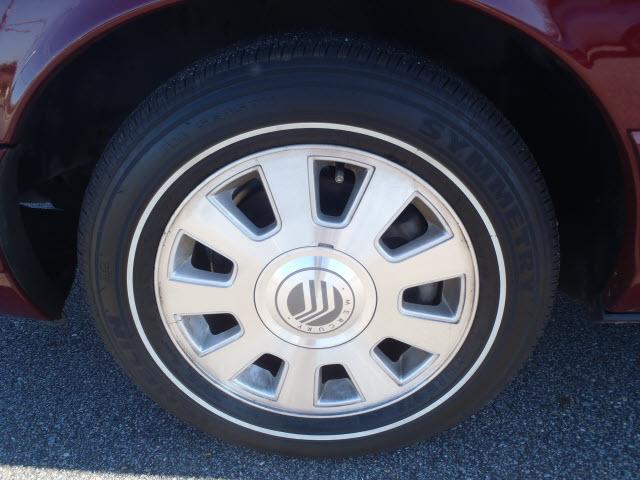 Mercury Grand Marquis 2004 photo 2