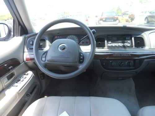 Mercury Grand Marquis 2004 photo 2