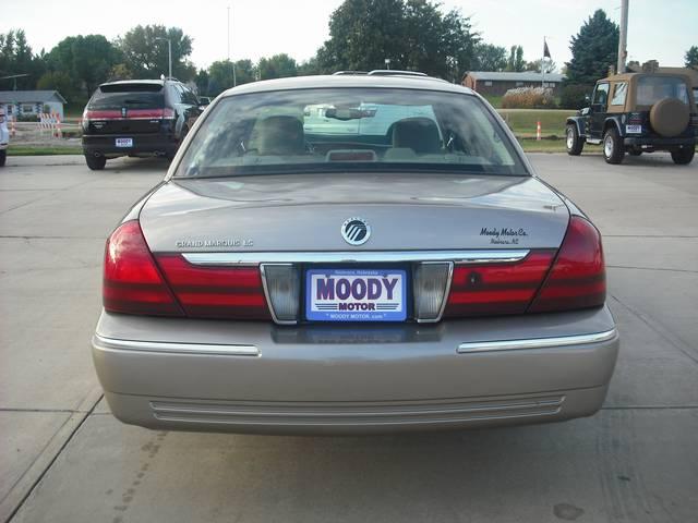 Mercury Grand Marquis 2004 photo 1