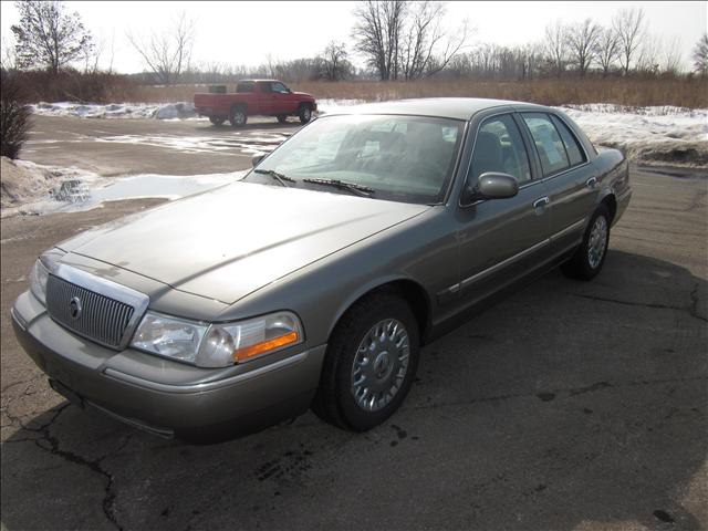 Mercury Grand Marquis 2004 photo 1