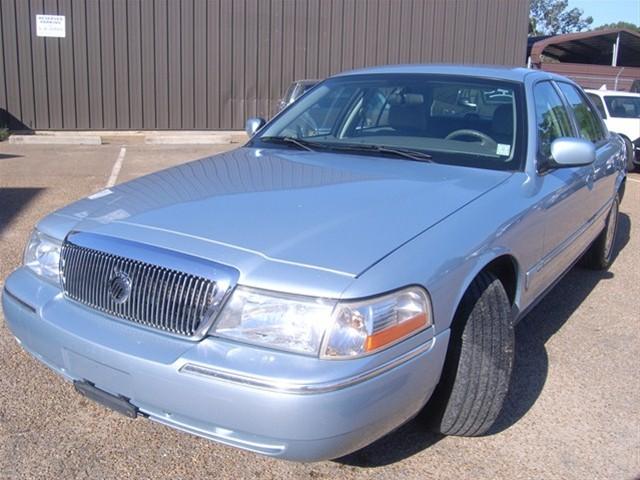 Mercury Grand Marquis 2004 photo 2