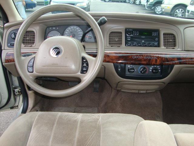 Mercury Grand Marquis 2004 photo 3