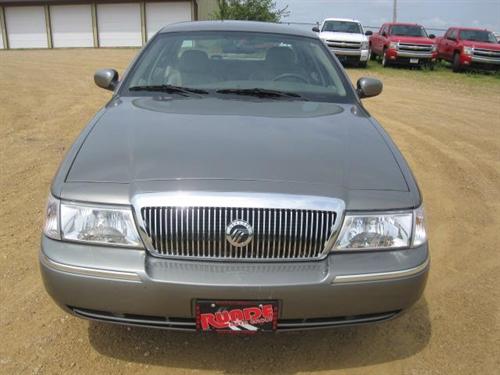 Mercury Grand Marquis 2004 photo 2