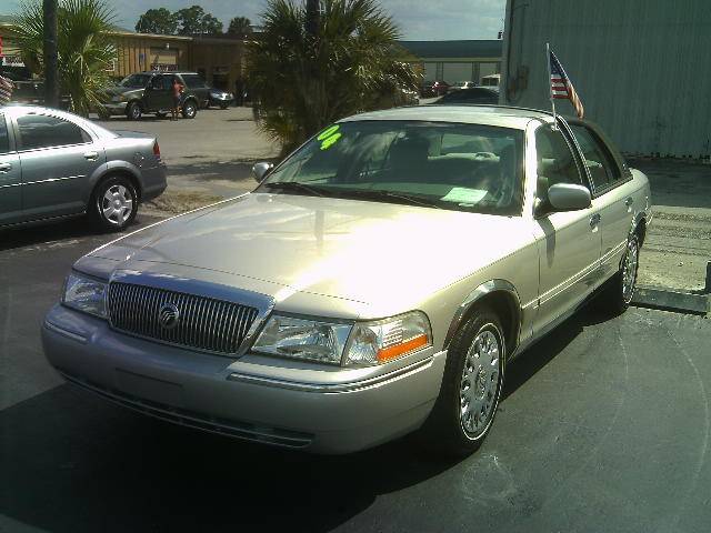 Mercury Grand Marquis 2004 photo 2