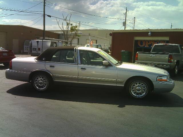 Mercury Grand Marquis 2004 photo 4