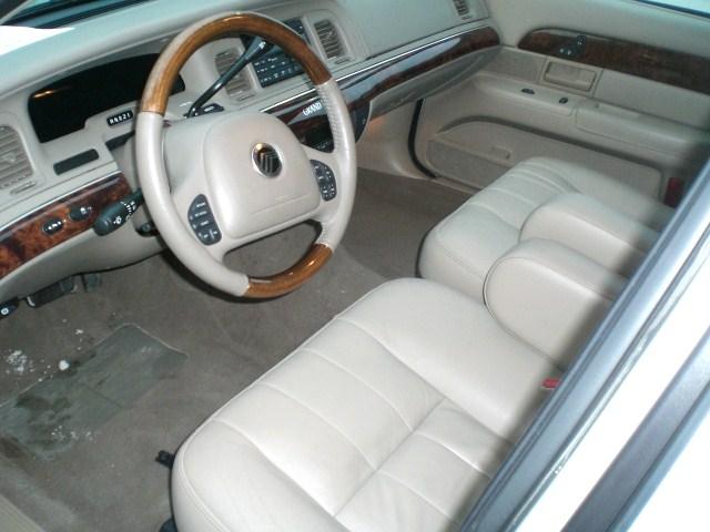 Mercury Grand Marquis 2004 photo 2