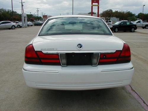 Mercury Grand Marquis 2004 photo 2