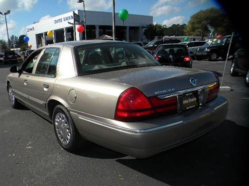 Mercury Grand Marquis 2004 photo 2