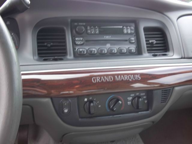 Mercury Grand Marquis 2004 photo 4
