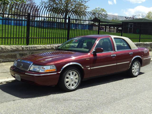 Mercury Grand Marquis Base GL Sedan