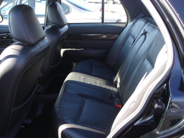 Mercury Grand Marquis 2004 photo 2