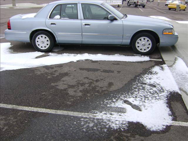 Mercury Grand Marquis 2004 photo 3