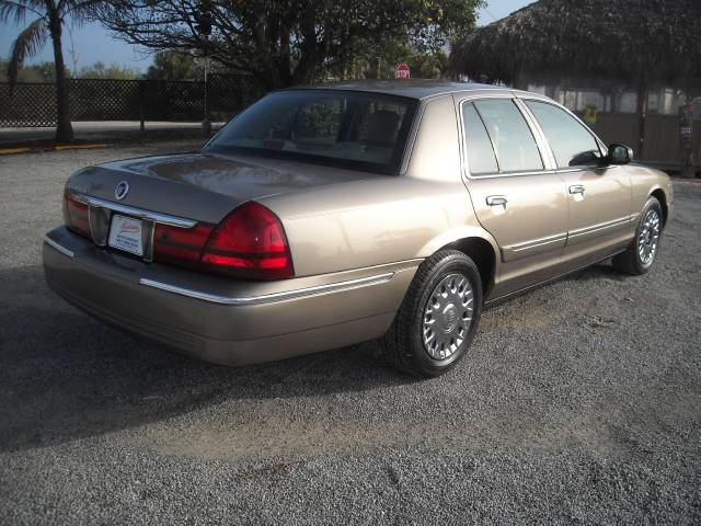 Mercury Grand Marquis 2004 photo 1