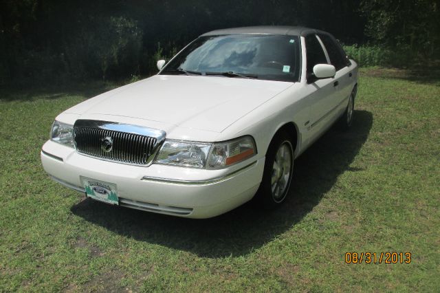 Mercury Grand Marquis 2004 photo 2