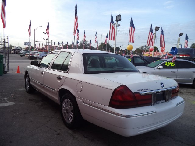 Mercury Grand Marquis 2004 photo 1