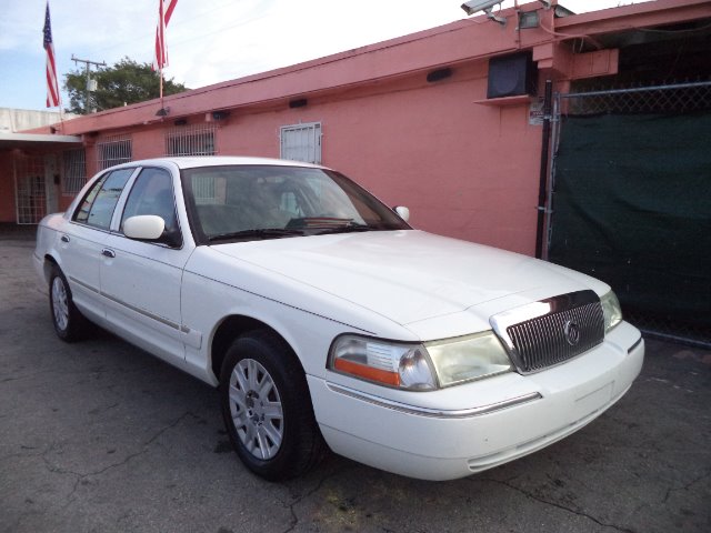 Mercury Grand Marquis 2004 photo 4
