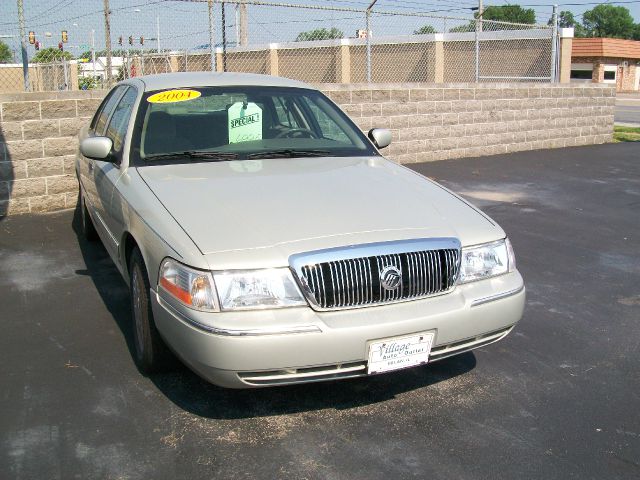 Mercury Grand Marquis 2004 photo 2