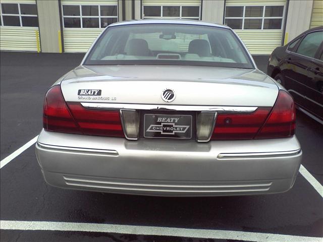 Mercury Grand Marquis 2004 photo 2