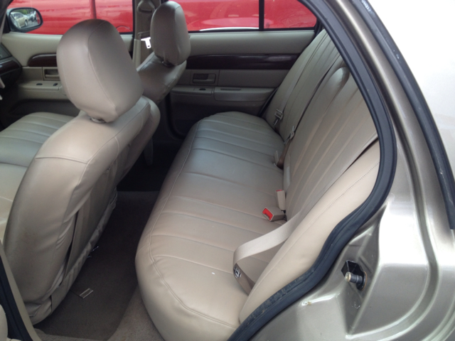 Mercury Grand Marquis 2004 photo 2