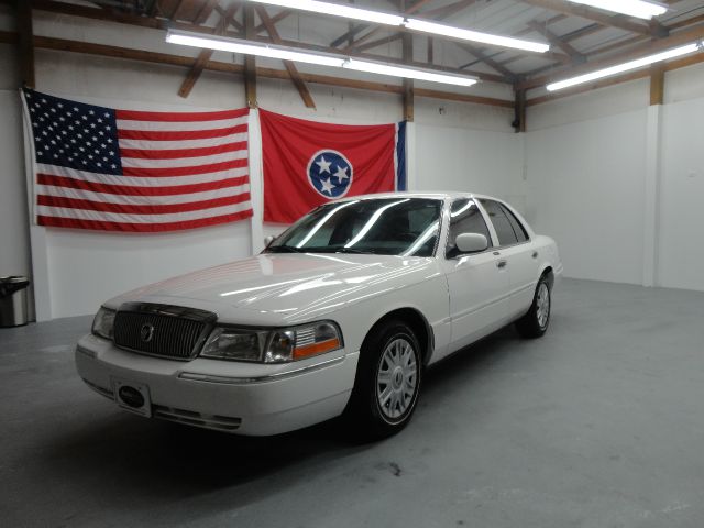 Mercury Grand Marquis 2004 photo 2