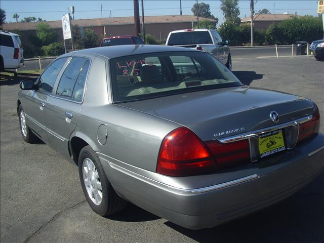 Mercury Grand Marquis 2004 photo 2