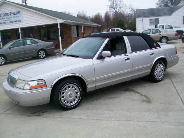 Mercury Grand Marquis Crew Cab 167 WB 4WD DRW Sedan