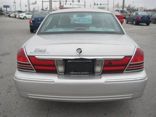Mercury Grand Marquis 2004 photo 2
