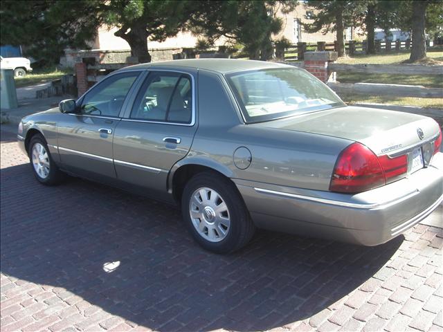 Mercury Grand Marquis 2004 photo 2