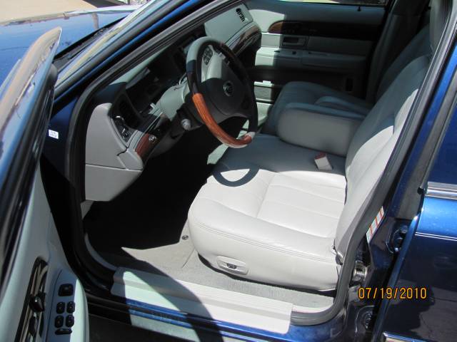 Mercury Grand Marquis 2004 photo 2