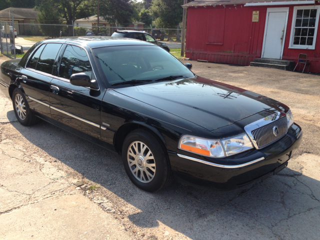 Mercury Grand Marquis 2004 photo 1