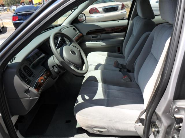 Mercury Grand Marquis 2004 photo 2