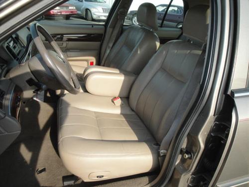 Mercury Grand Marquis 2004 photo 2