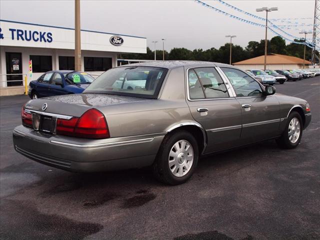 Mercury Grand Marquis 2004 photo 2
