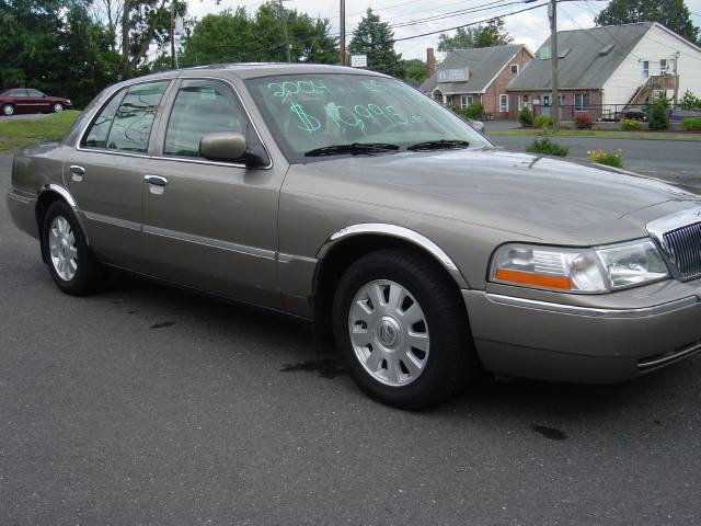 Mercury Grand Marquis LS Premium Sedan