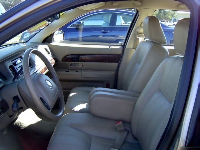 Mercury Grand Marquis 2004 photo 2