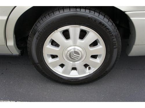 Mercury Grand Marquis 2004 photo 2