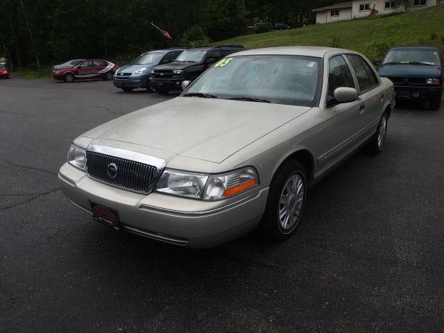 Mercury Grand Marquis XLS Sedan