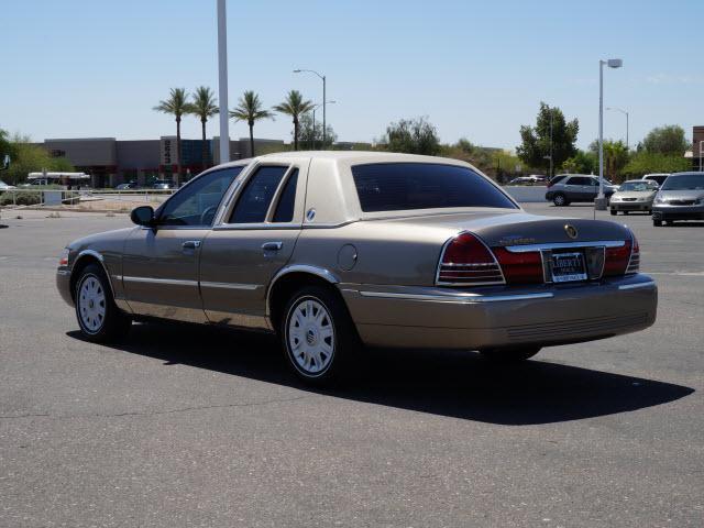 Mercury Grand Marquis 2005 photo 2