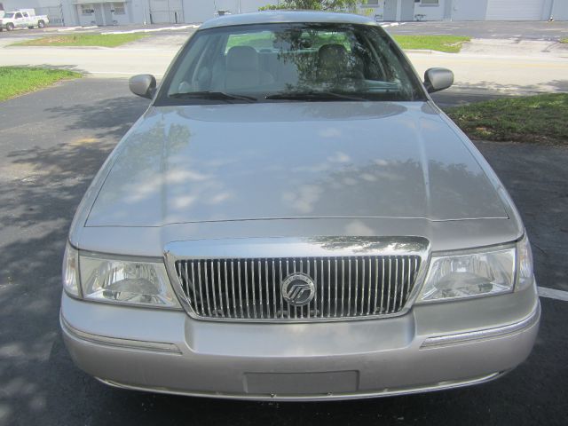 Mercury Grand Marquis 2005 photo 11