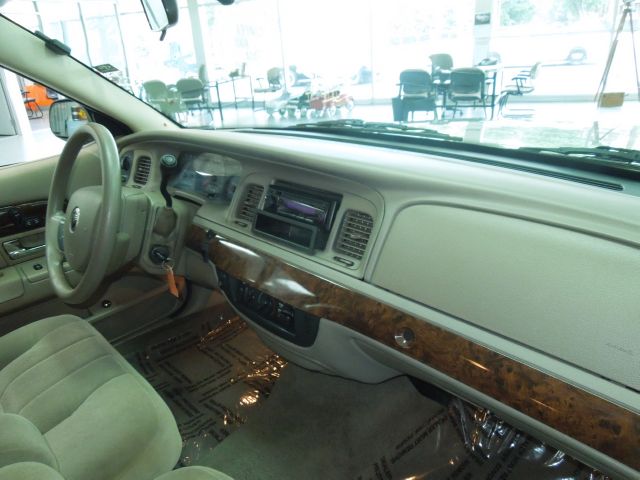 Mercury Grand Marquis XLS Sedan